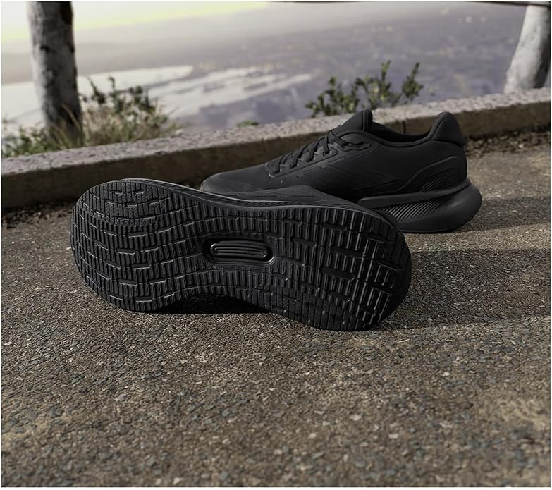 adidas Men's Falcon